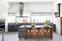 Kitchen_0719-Brookline_Shot7A-Kitchen_StraightOnFromDiningArea-27.0.0